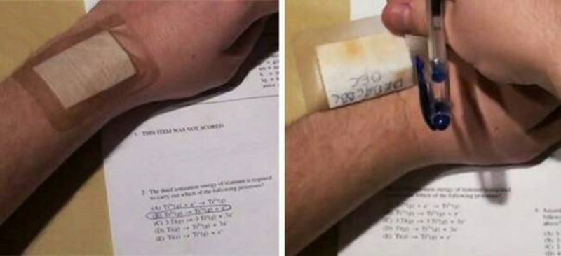 Spieken met een pleister Spieken met een pleister